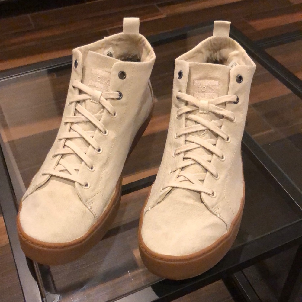 Toms men’s off-white high tops